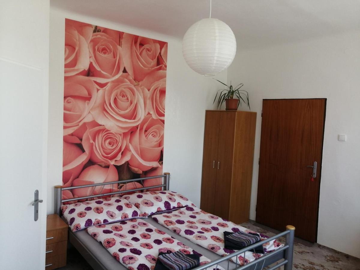 U Ladi Daire Bulhary Dış mekan fotoğraf
